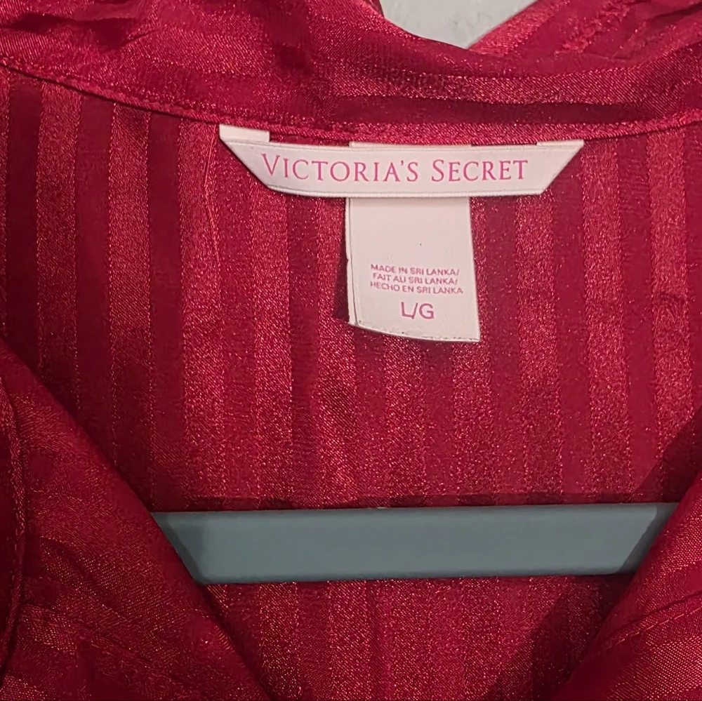 Vintage Victoria’s Secret Red Pajama Shirt Large - Picture 5 of 7